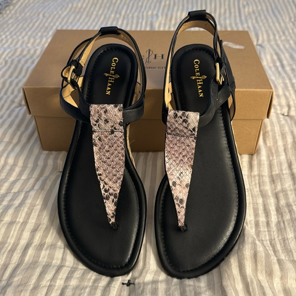 Cole Haan Women's Grove Thong Sandal Black and Python leather. Size 8B.